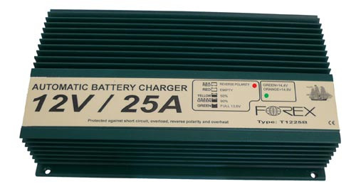Akkumulátortöltő 12V 25A