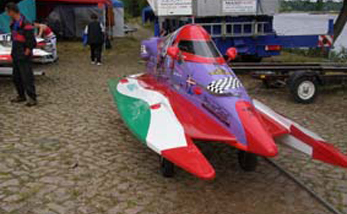 2 év és 15 verseny után …